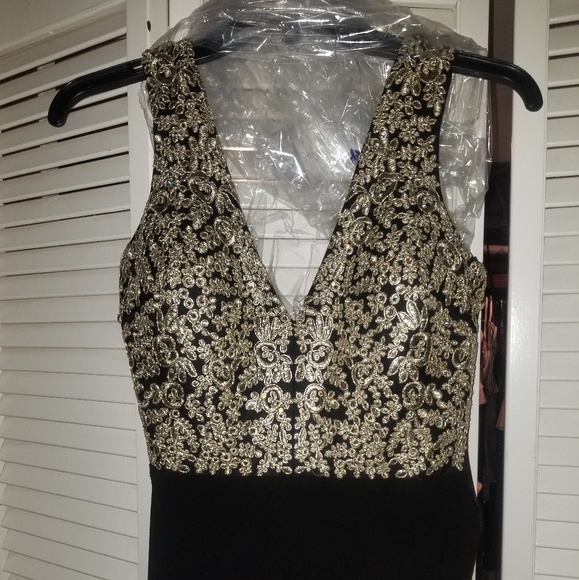 Dear Moon embroidered bodice long dress - Picture 3 of 4